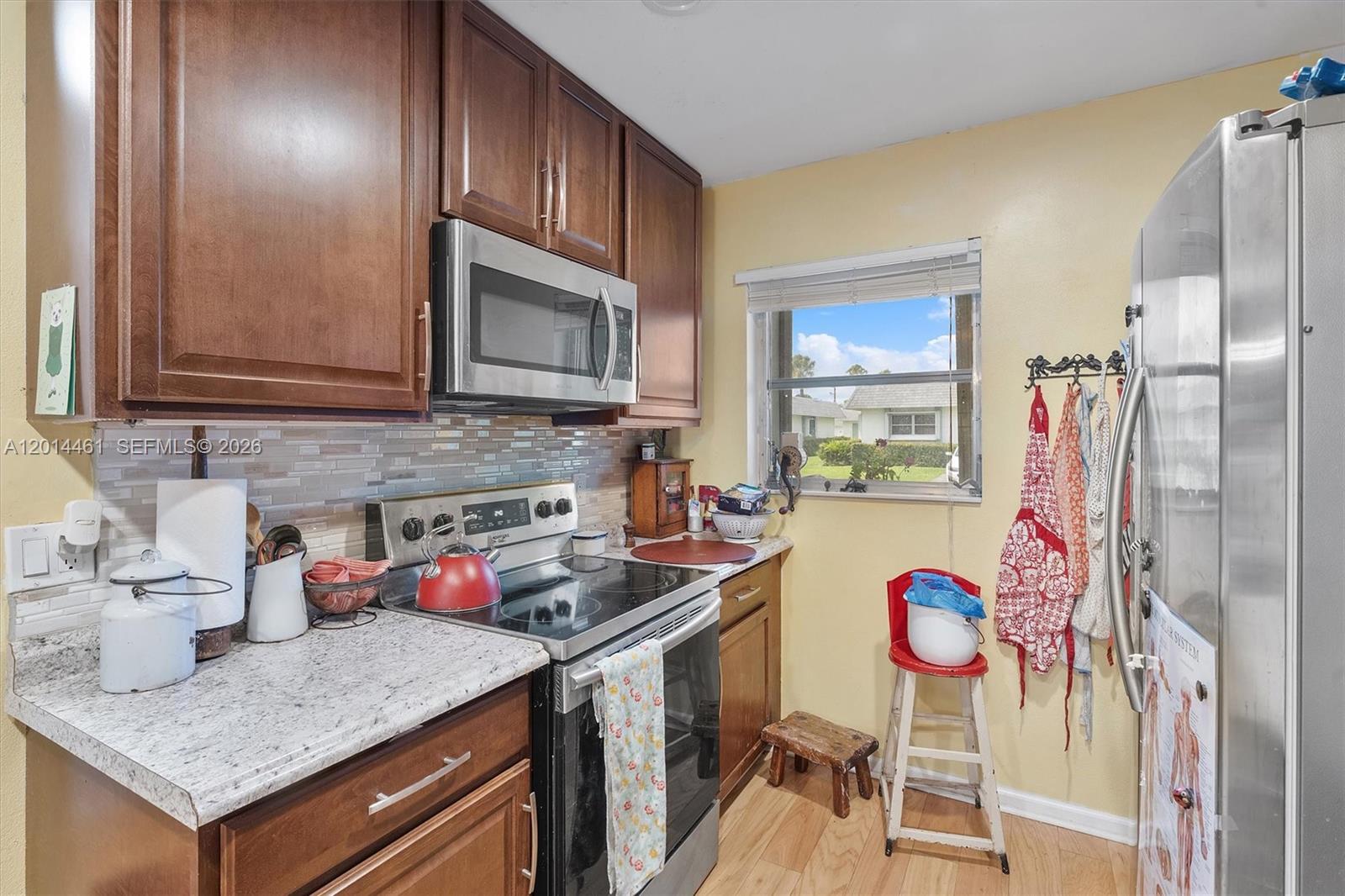CRESTHAVEN TOWNHOMES SEC - Residential