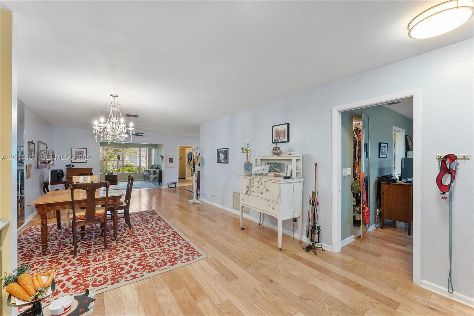 CRESTHAVEN TOWNHOMES SEC - Residential