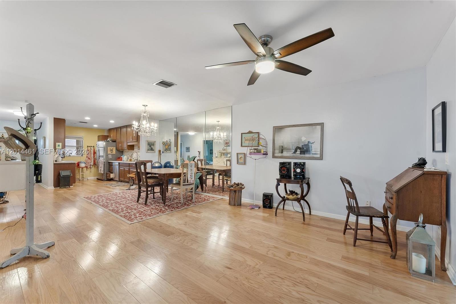 CRESTHAVEN TOWNHOMES SEC - Residential