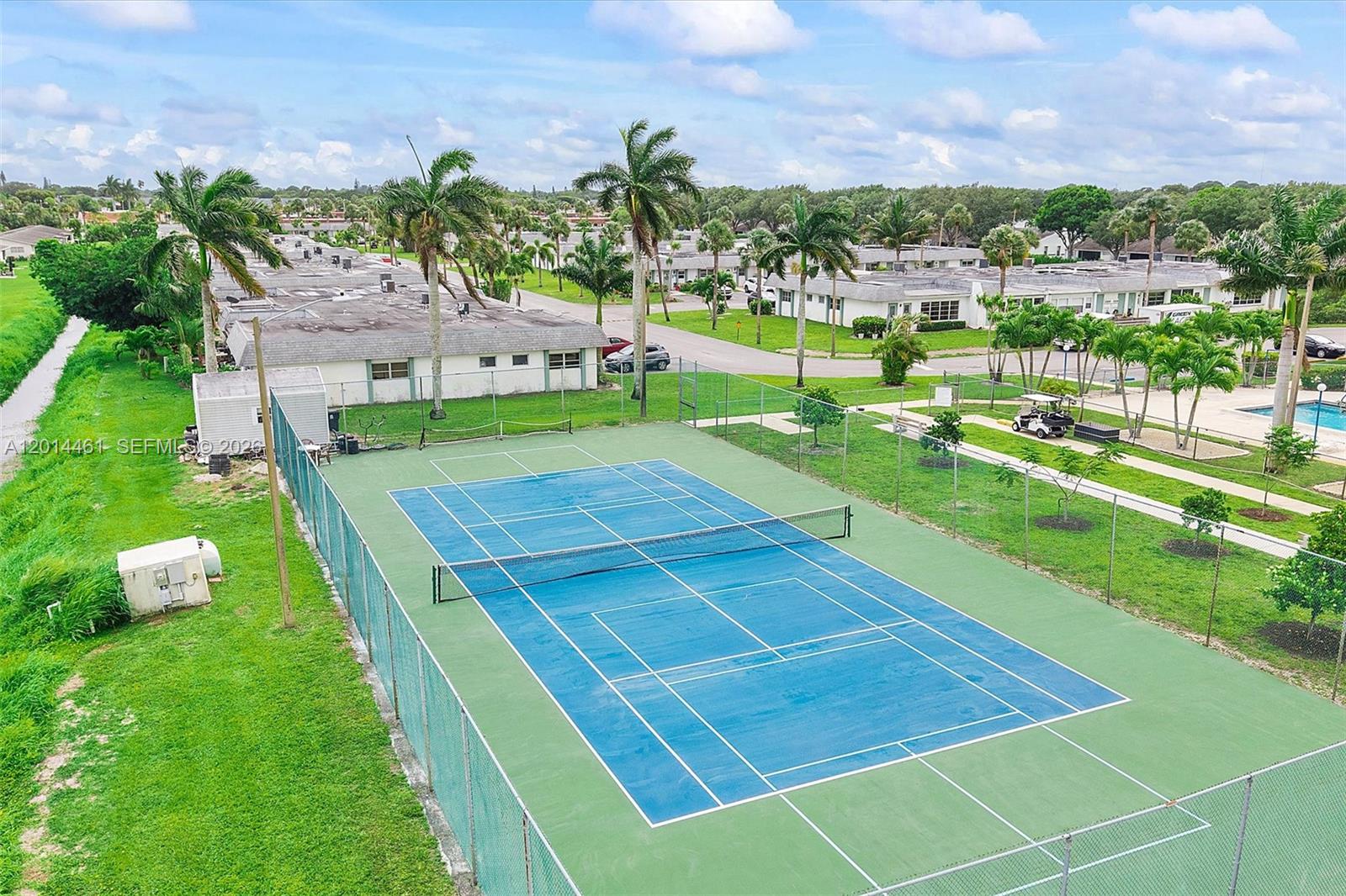 CRESTHAVEN TOWNHOMES SEC - Residential