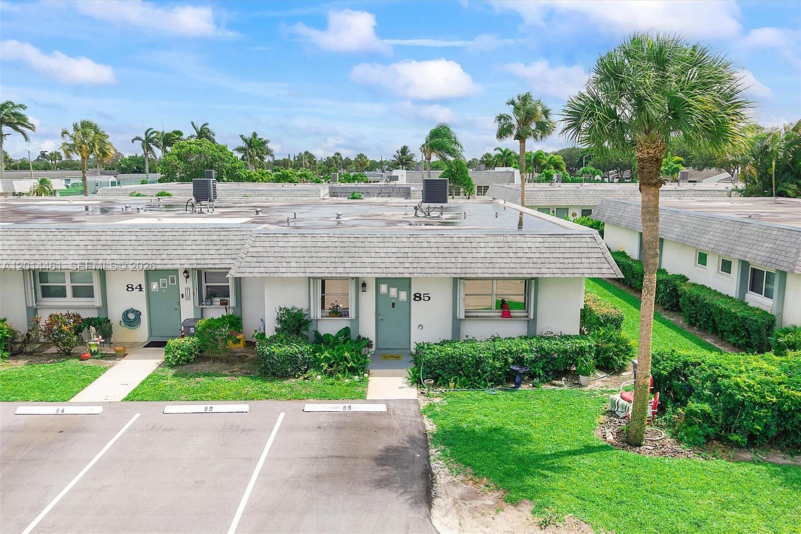 CRESTHAVEN TOWNHOMES SEC - Residential