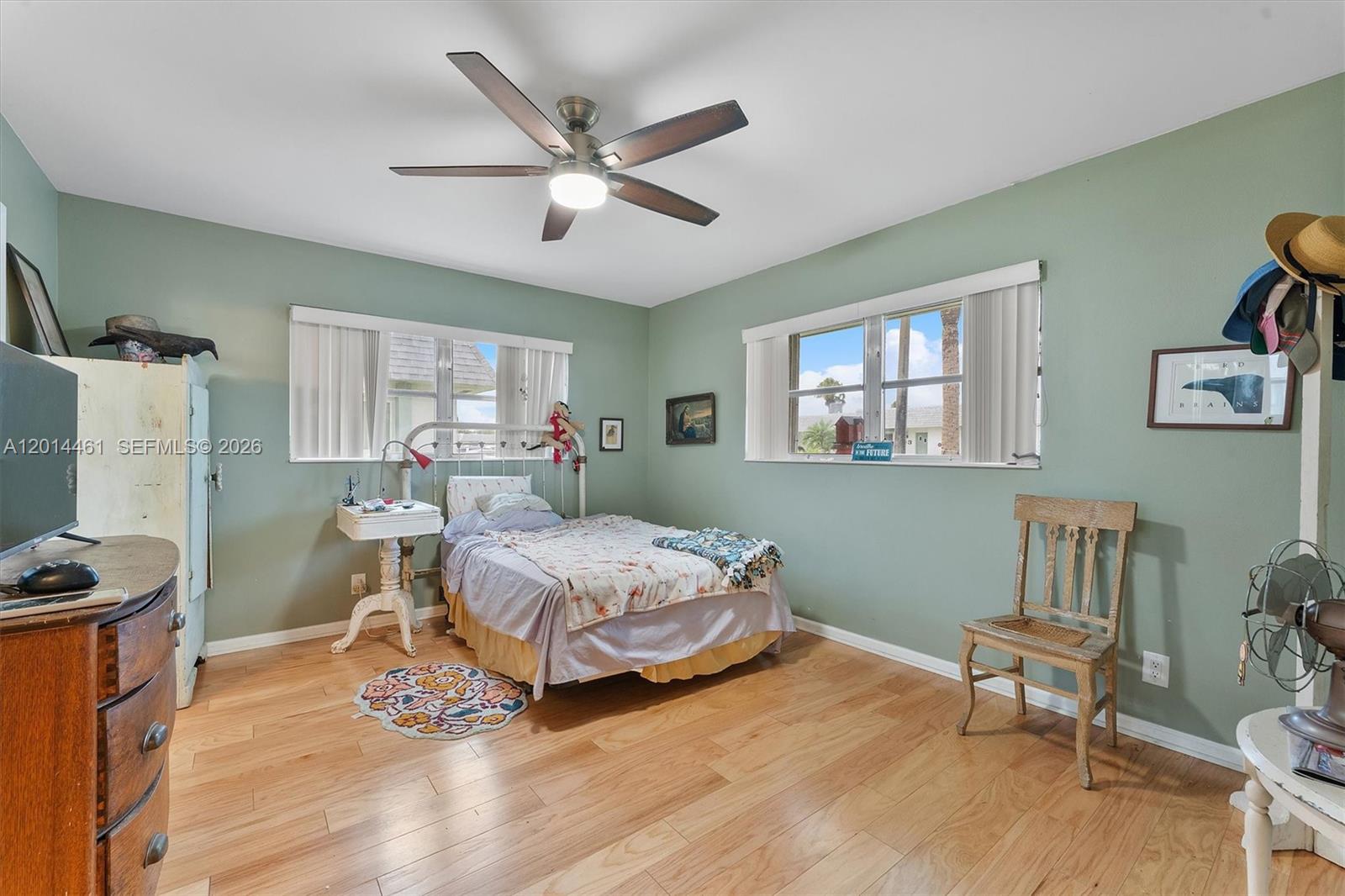 CRESTHAVEN TOWNHOMES SEC - Residential