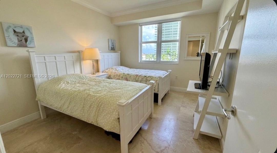 TURNBERRY VLG NO TOWER CO - Residential