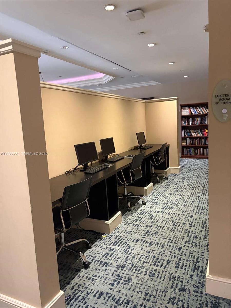 TURNBERRY VLG NO TOWER CO - Residential