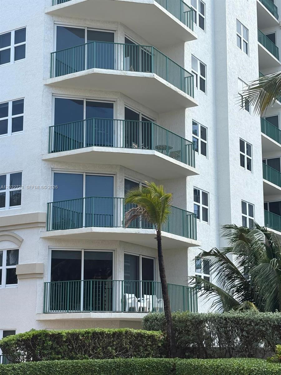 TURNBERRY VLG NO TOWER CO - Residential