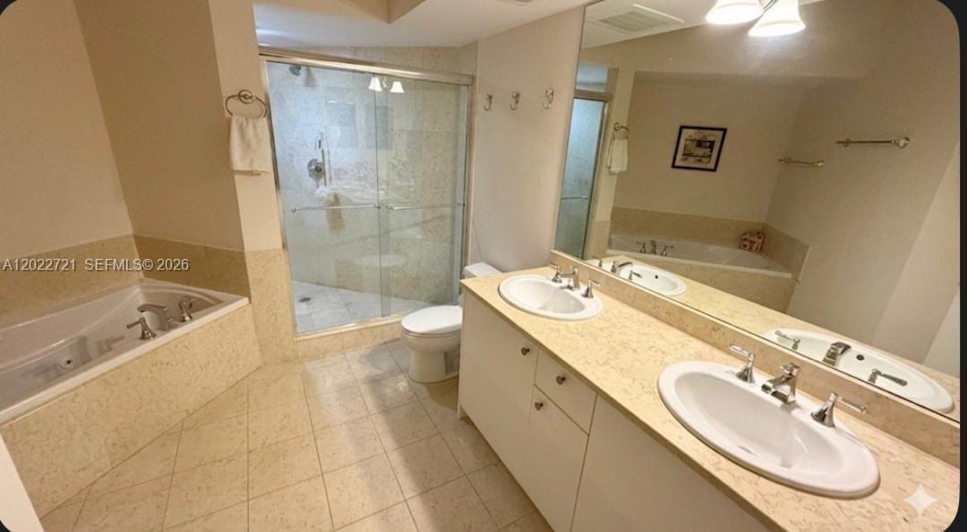 TURNBERRY VLG NO TOWER CO - Residential