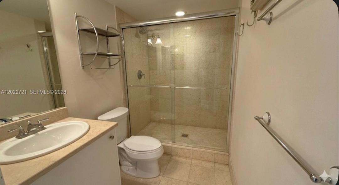 TURNBERRY VLG NO TOWER CO - Residential