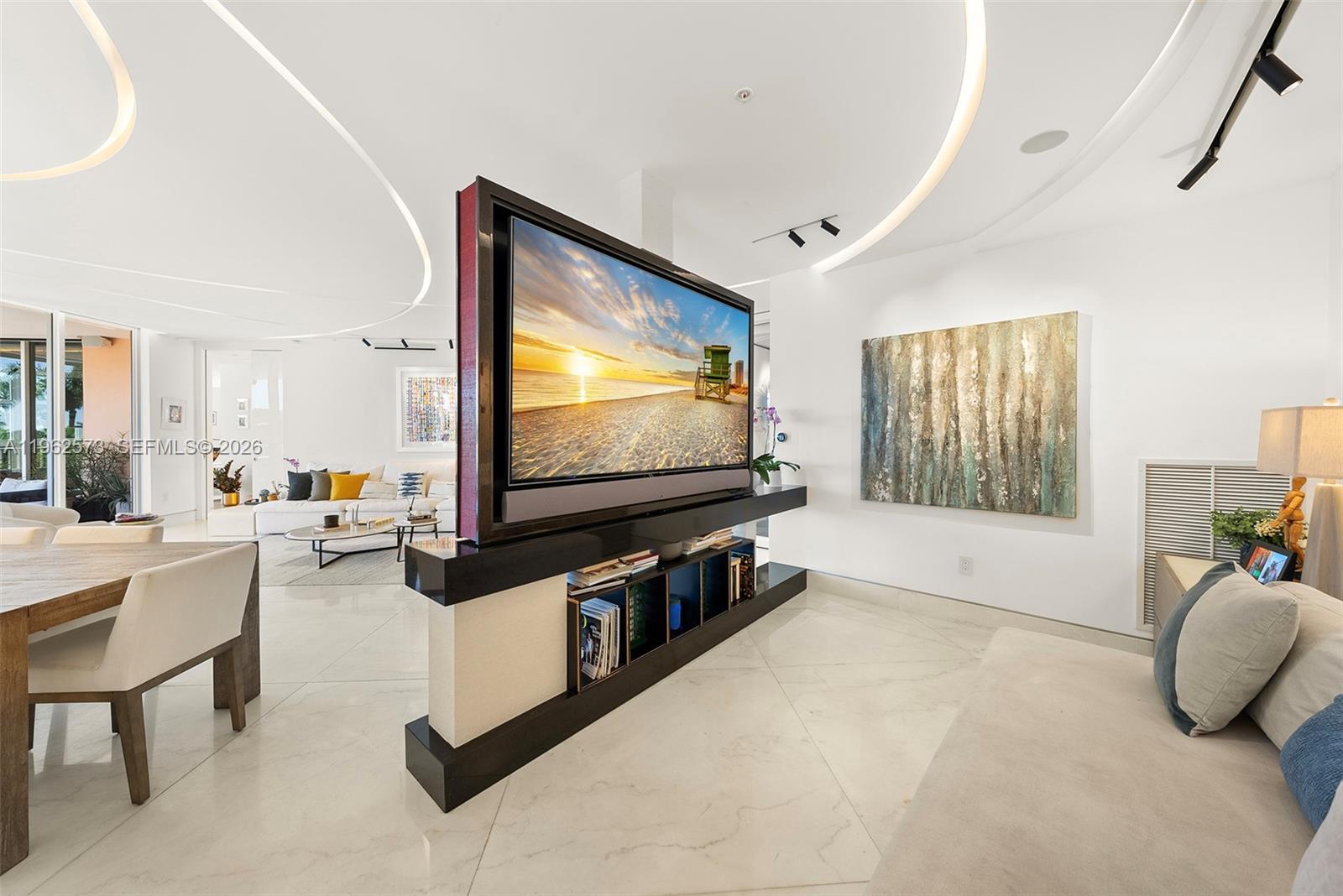 LAKE VILLA THREE CONDO - Residential