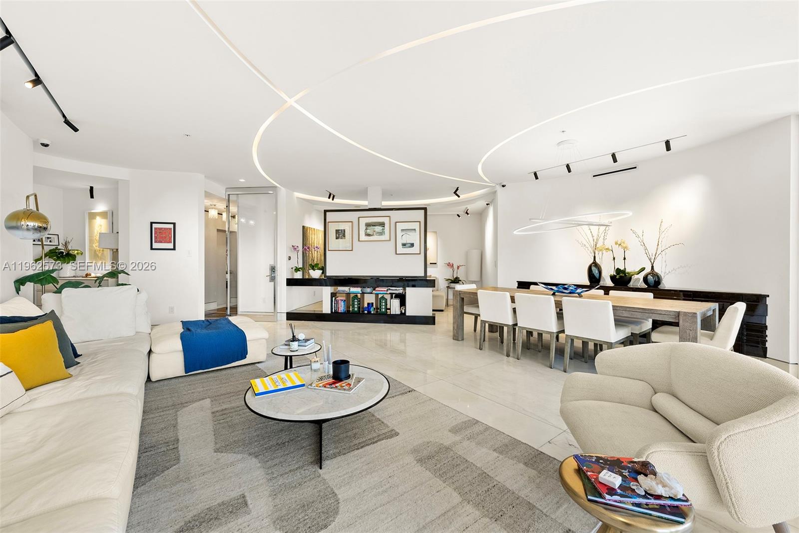 LAKE VILLA THREE CONDO - Residential