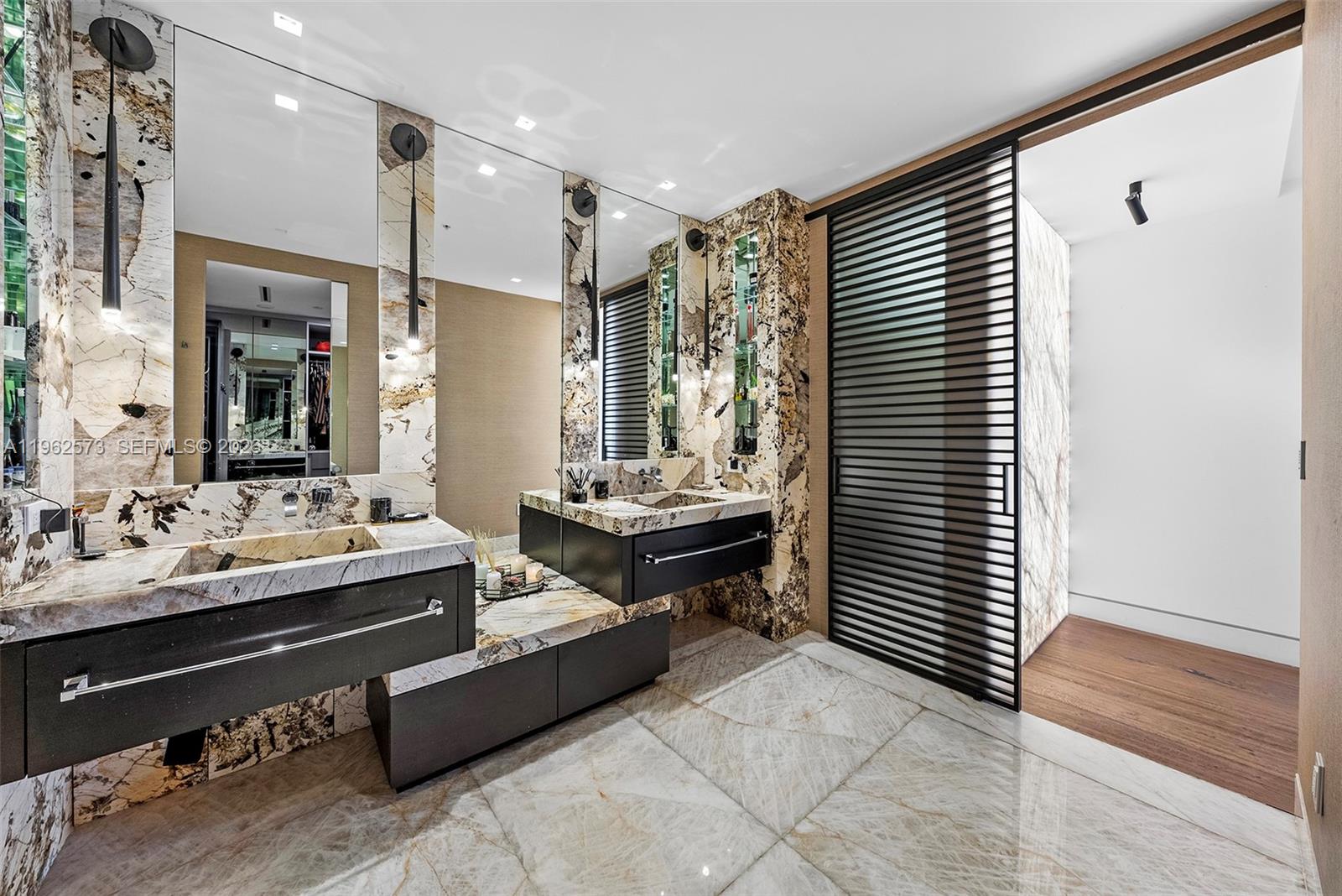 LAKE VILLA THREE CONDO - Residential