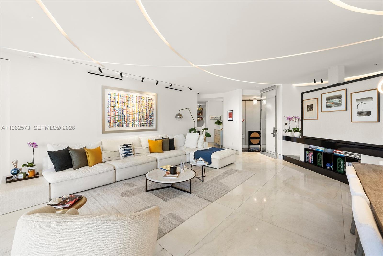 747 Crandon Blvd 409