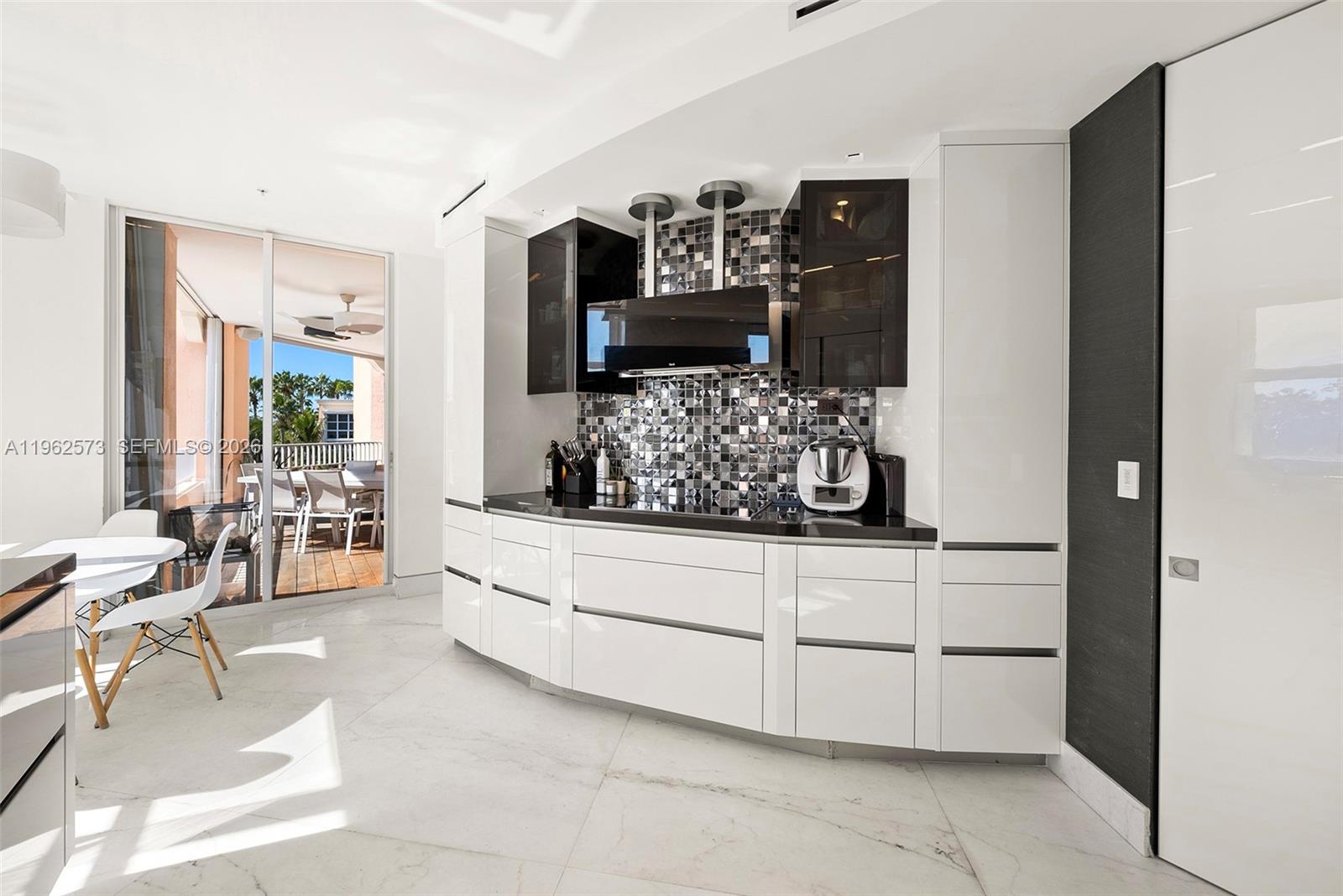 LAKE VILLA THREE CONDO - Residential