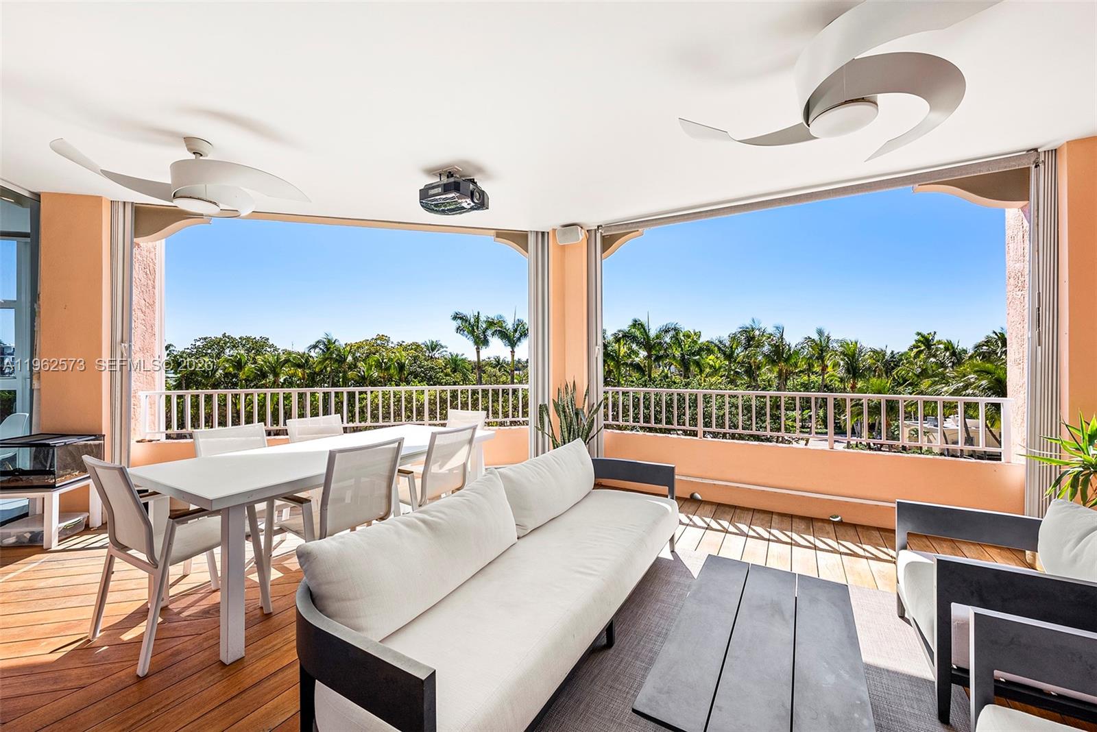 LAKE VILLA THREE CONDO - Residential