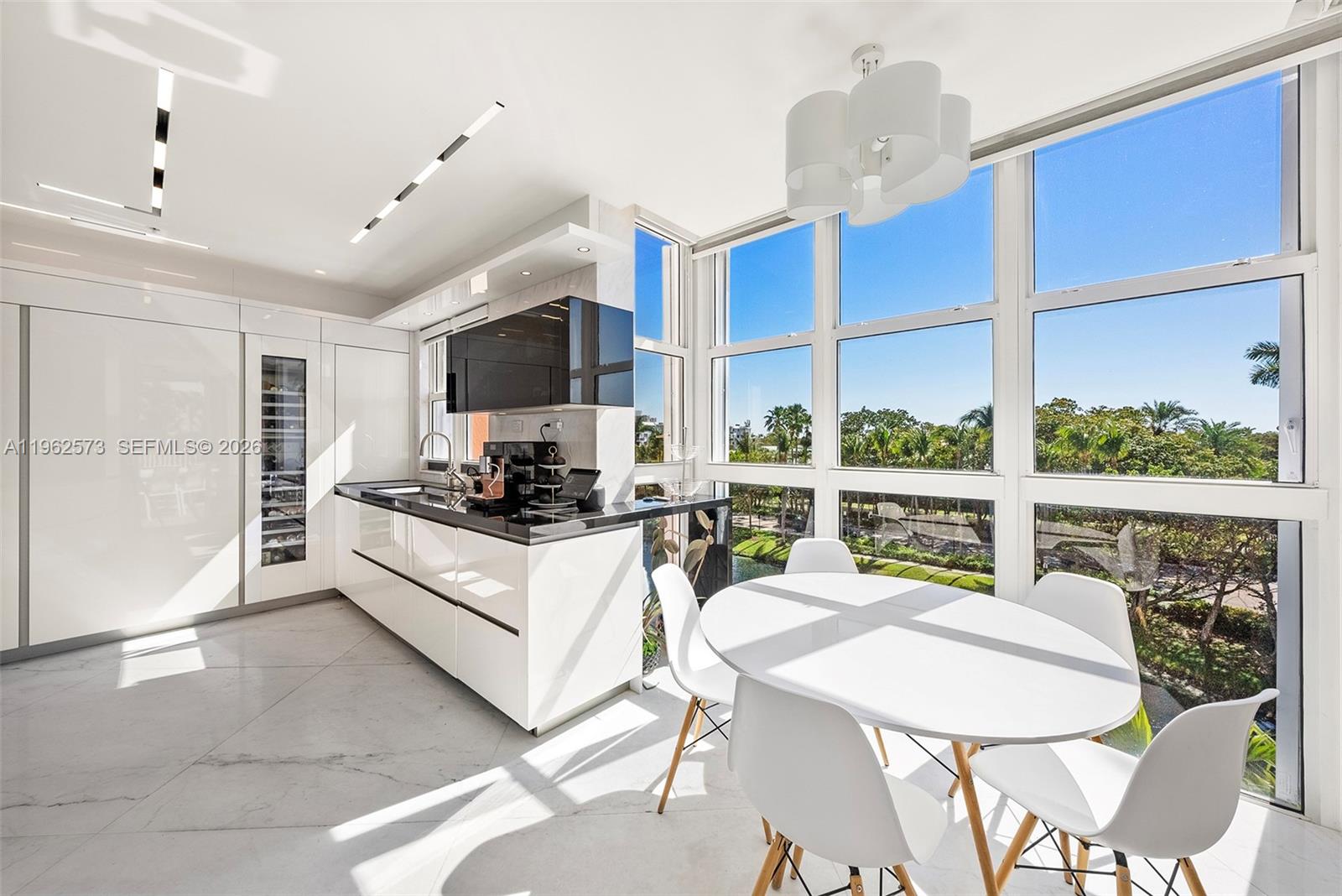 LAKE VILLA THREE CONDO - Residential