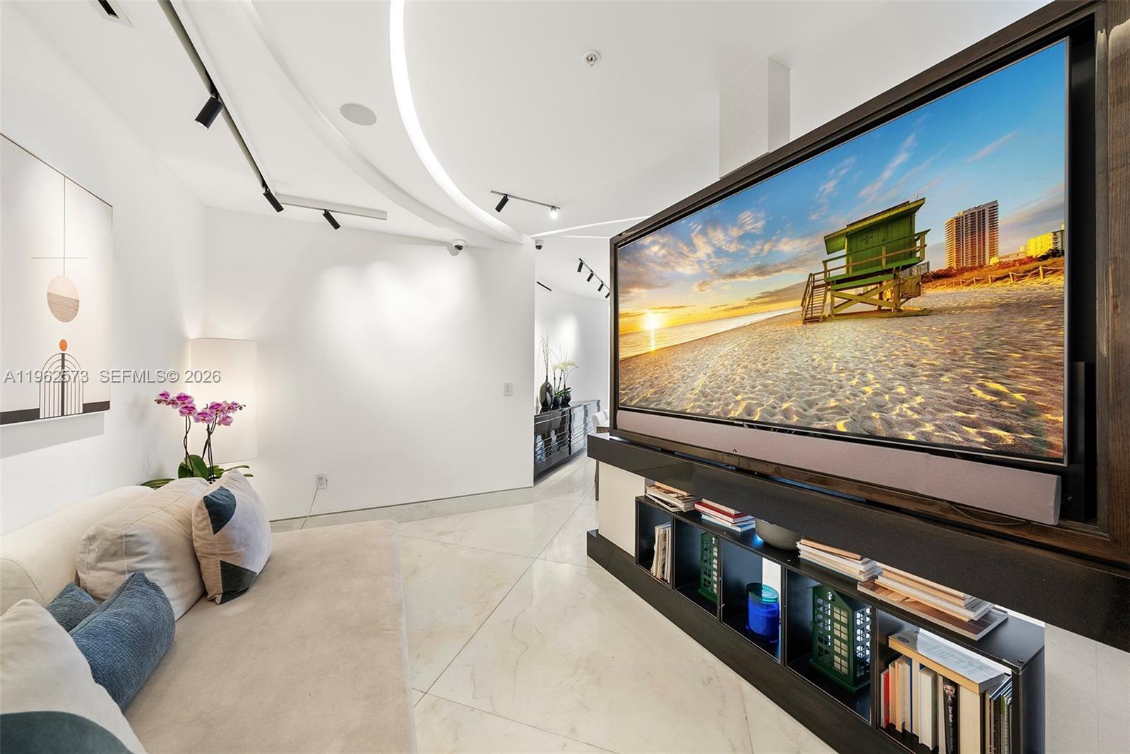 LAKE VILLA THREE CONDO - Residential