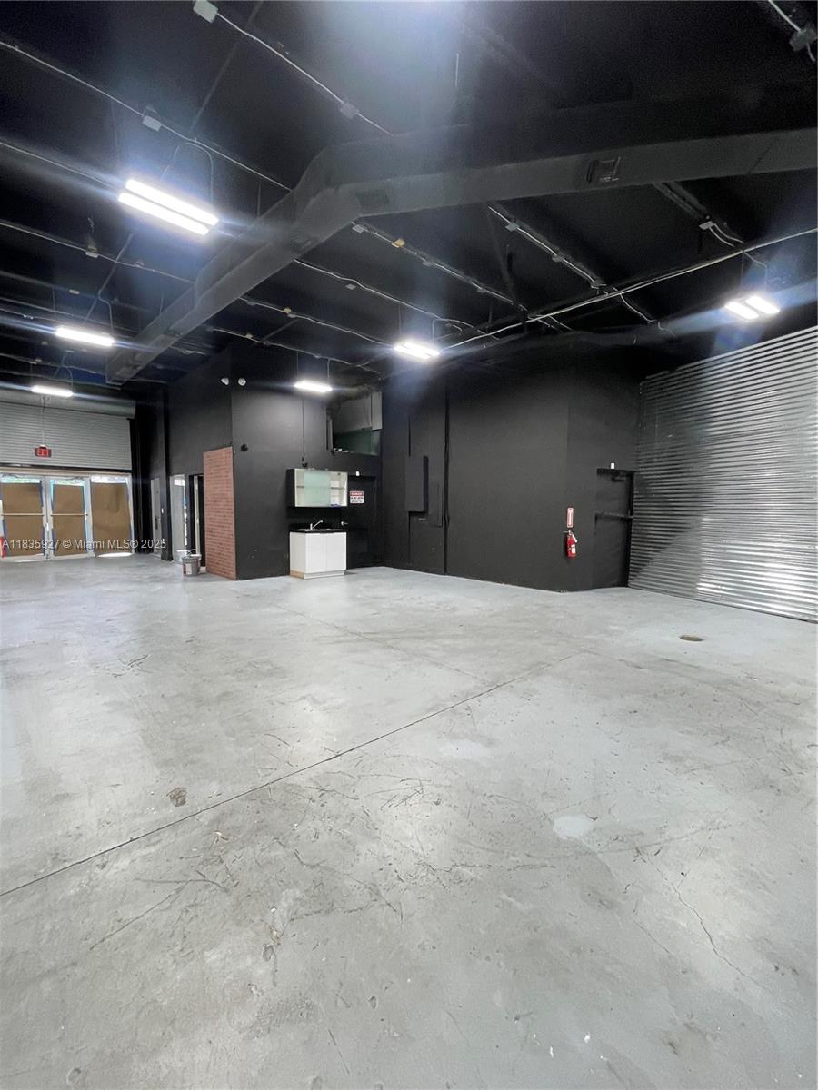 18315 W Dixie Hwy