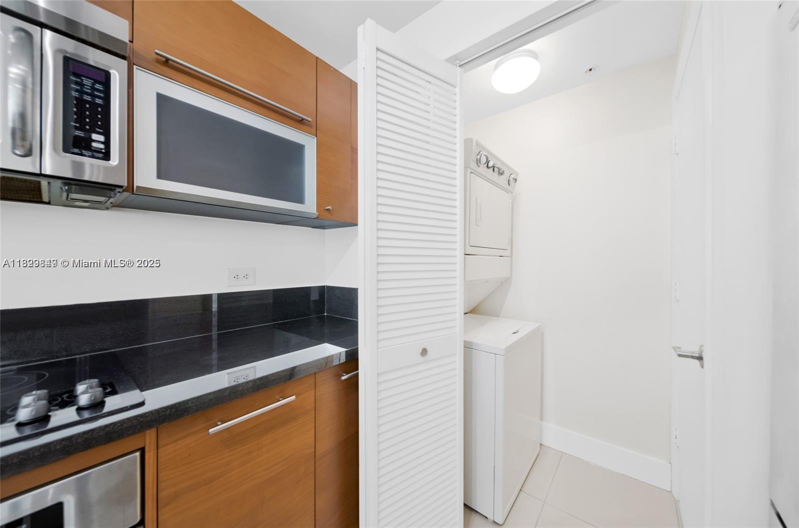 VIZCAYNE NORTH CONDO - Residential Lease