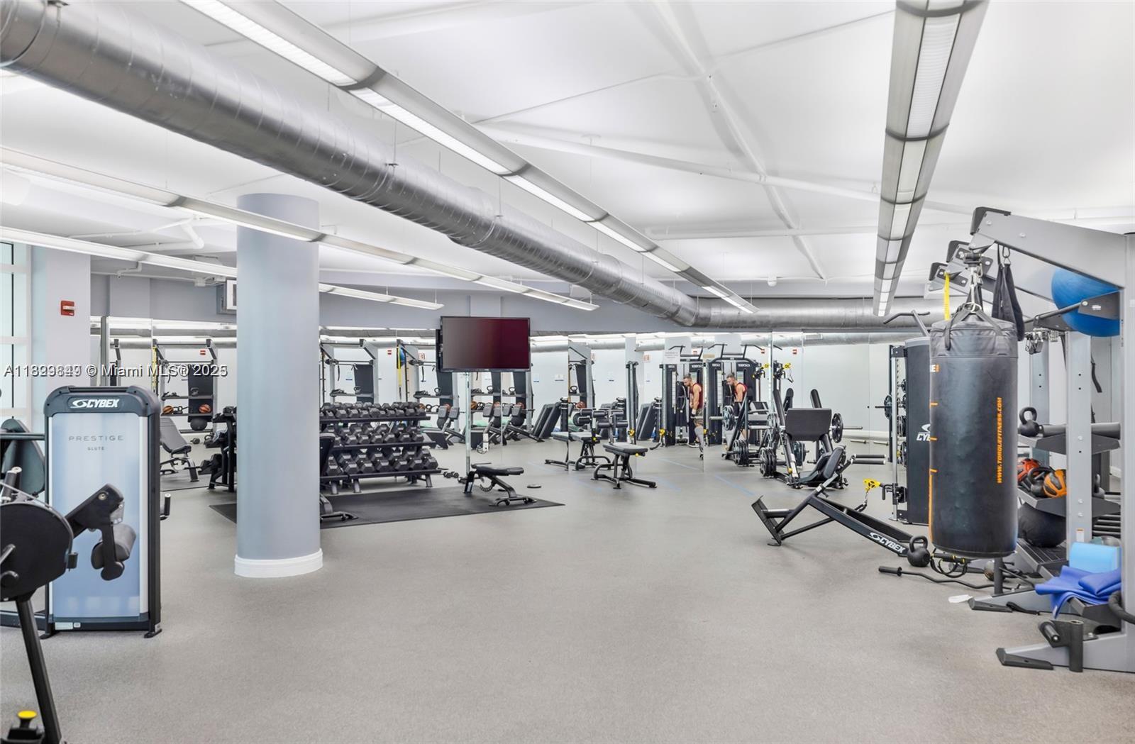 VIZCAYNE NORTH CONDO - Residential Lease