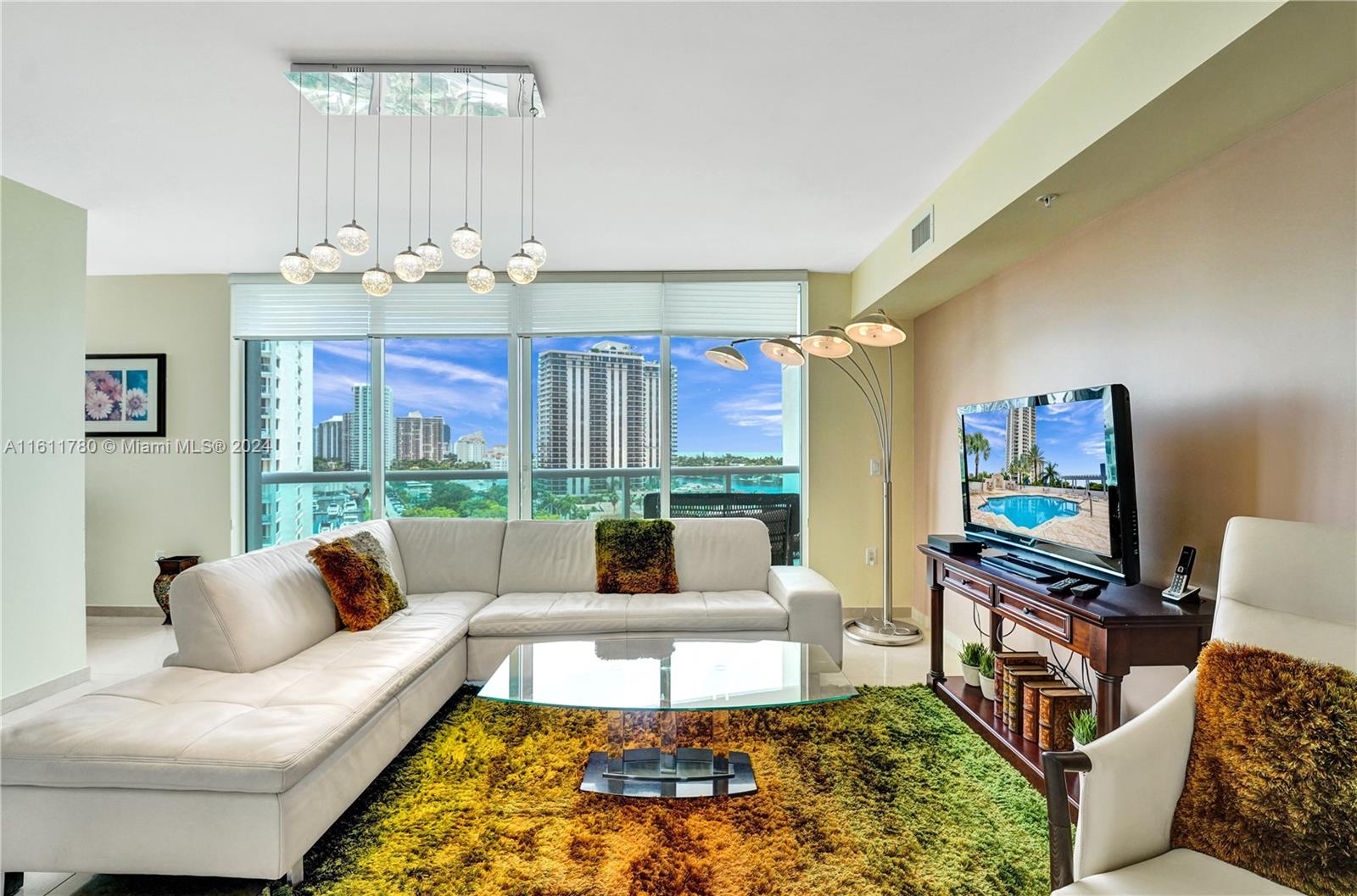 Property for Sale at 19400 Turnberry Way Way 931, Aventura, Miami-Dade County, Florida - Bedrooms: 3 
Bathrooms: 3  - $725,000