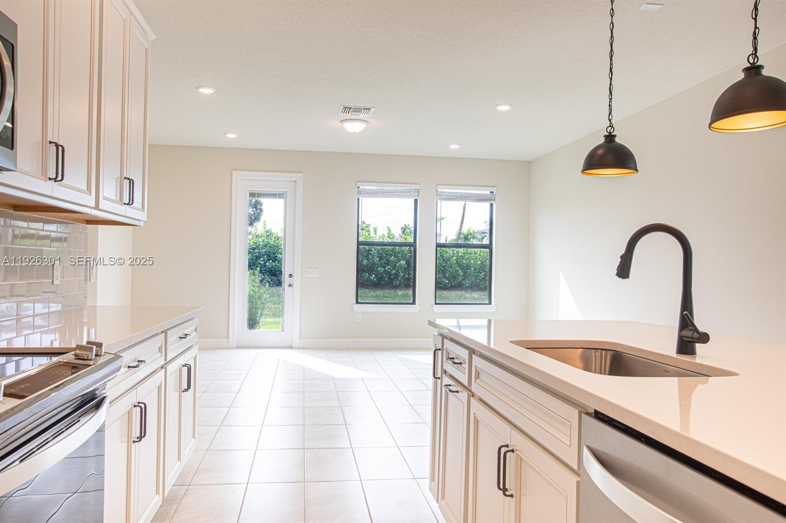 View photos, virtual tours, details... 8648 Escue St