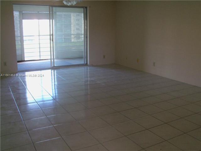 MEADOWBROOK LAKES VIEW CO - Residential