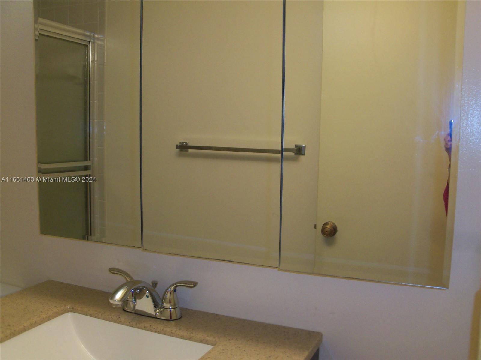 MEADOWBROOK LAKES VIEW CO - Residential