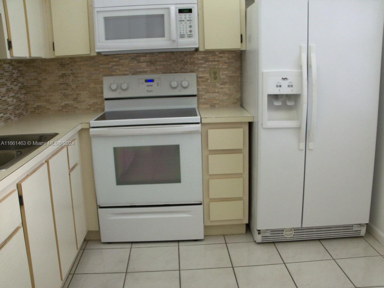 MEADOWBROOK LAKES VIEW CO - Residential