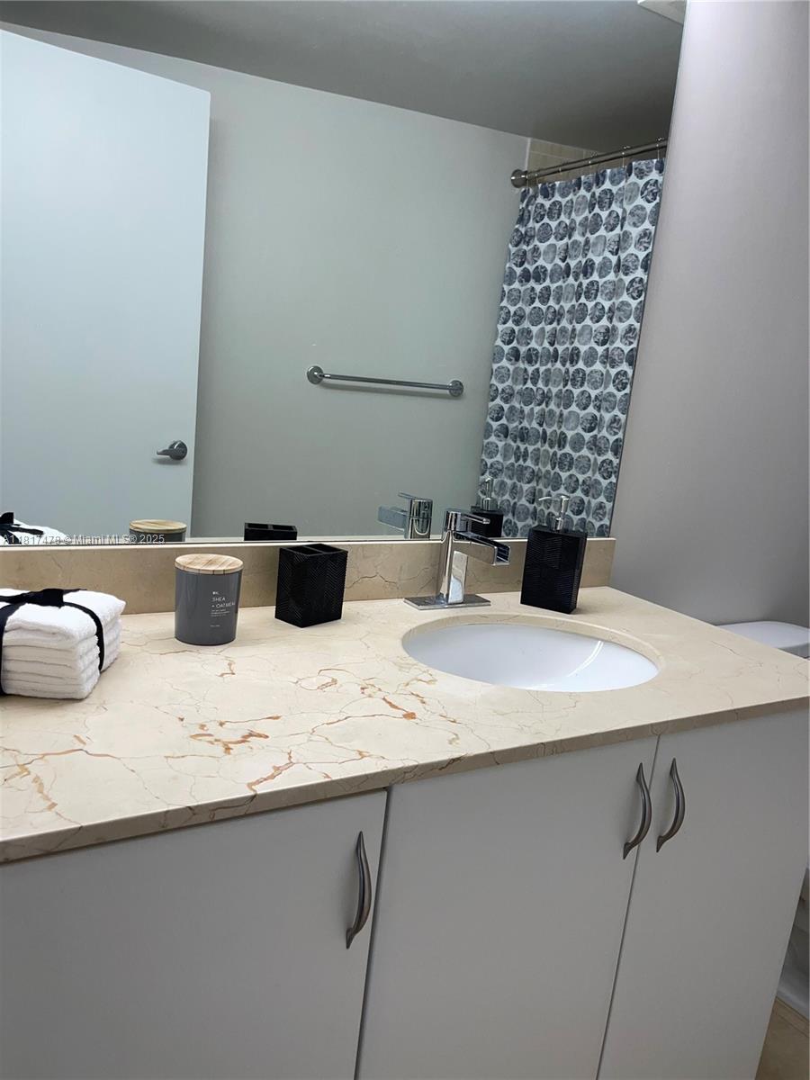 OPERA TOWER CONDO - Residential