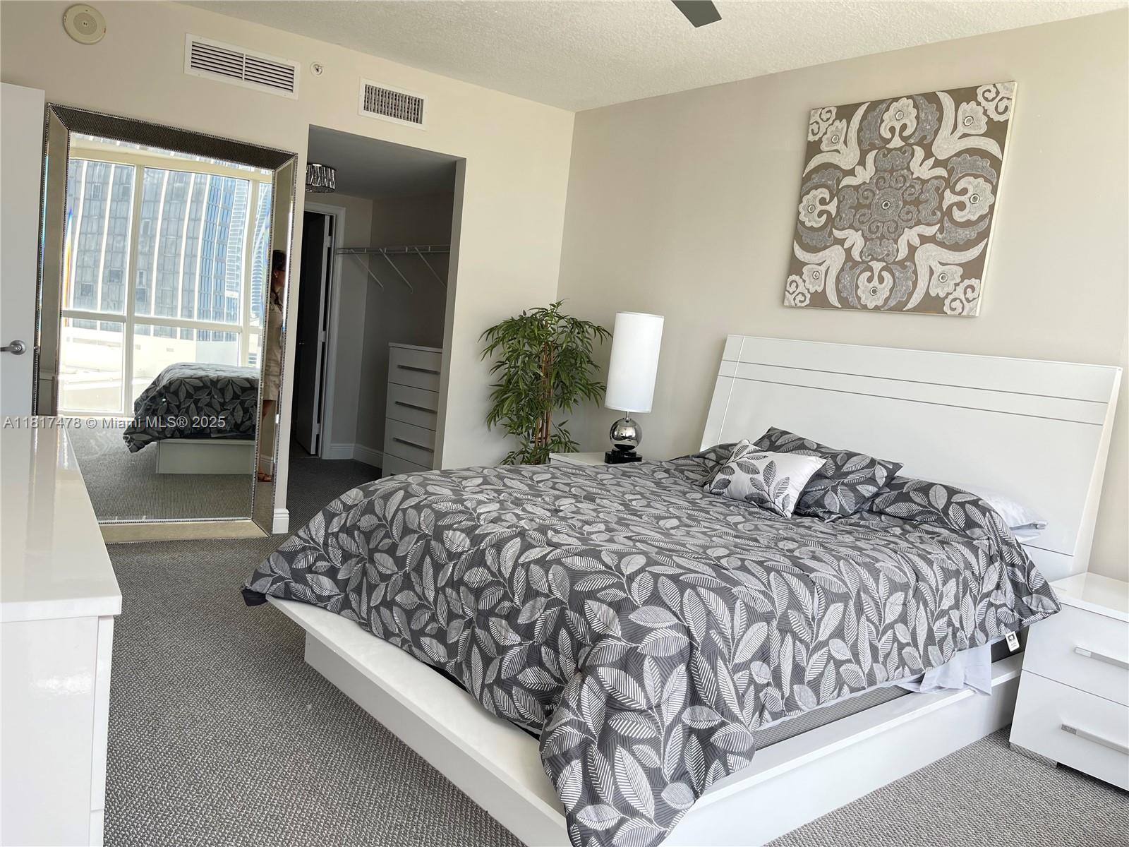 OPERA TOWER CONDO - Residential