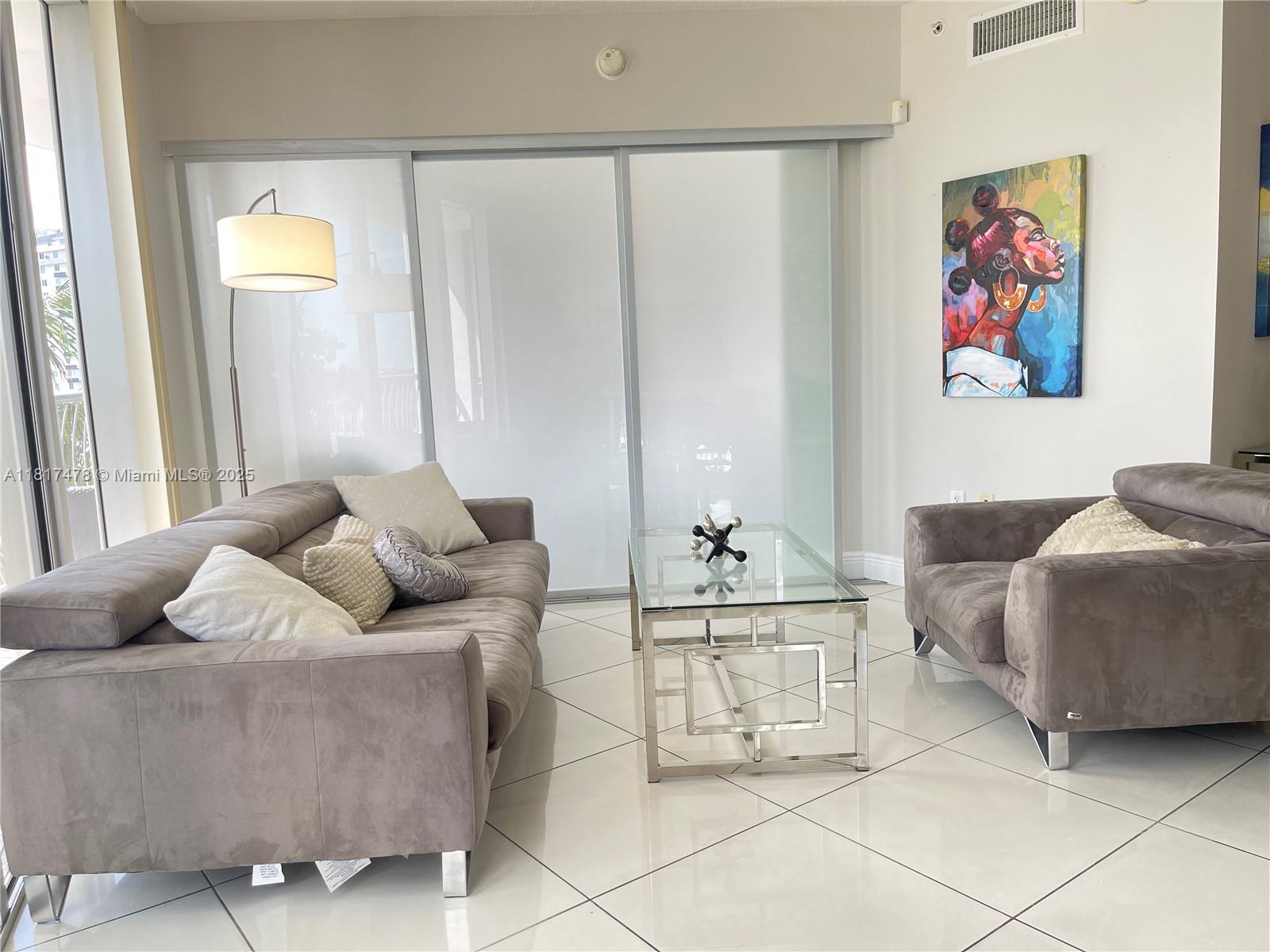 OPERA TOWER CONDO - Residential