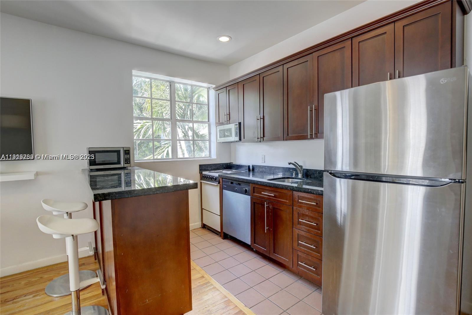 ARVILLA CONDO - Residential