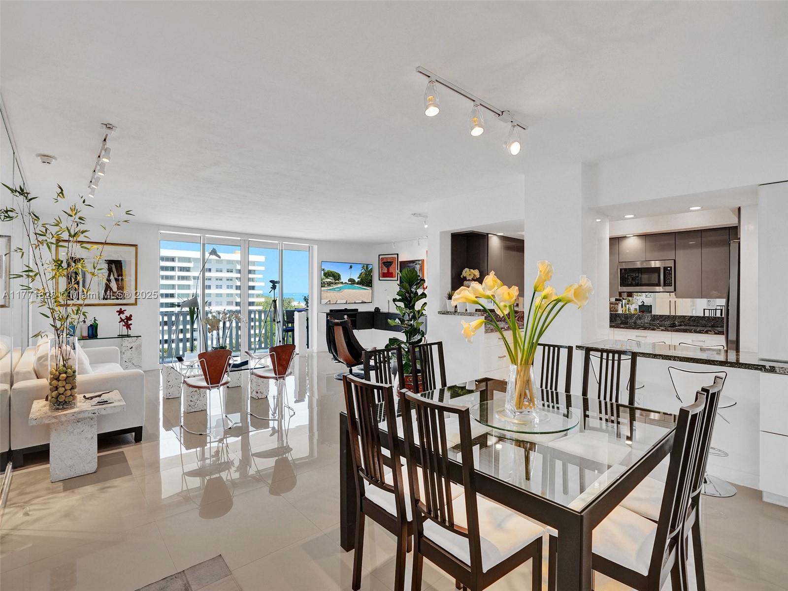 ISLAND HOUSE APT INC - CO - Residential
