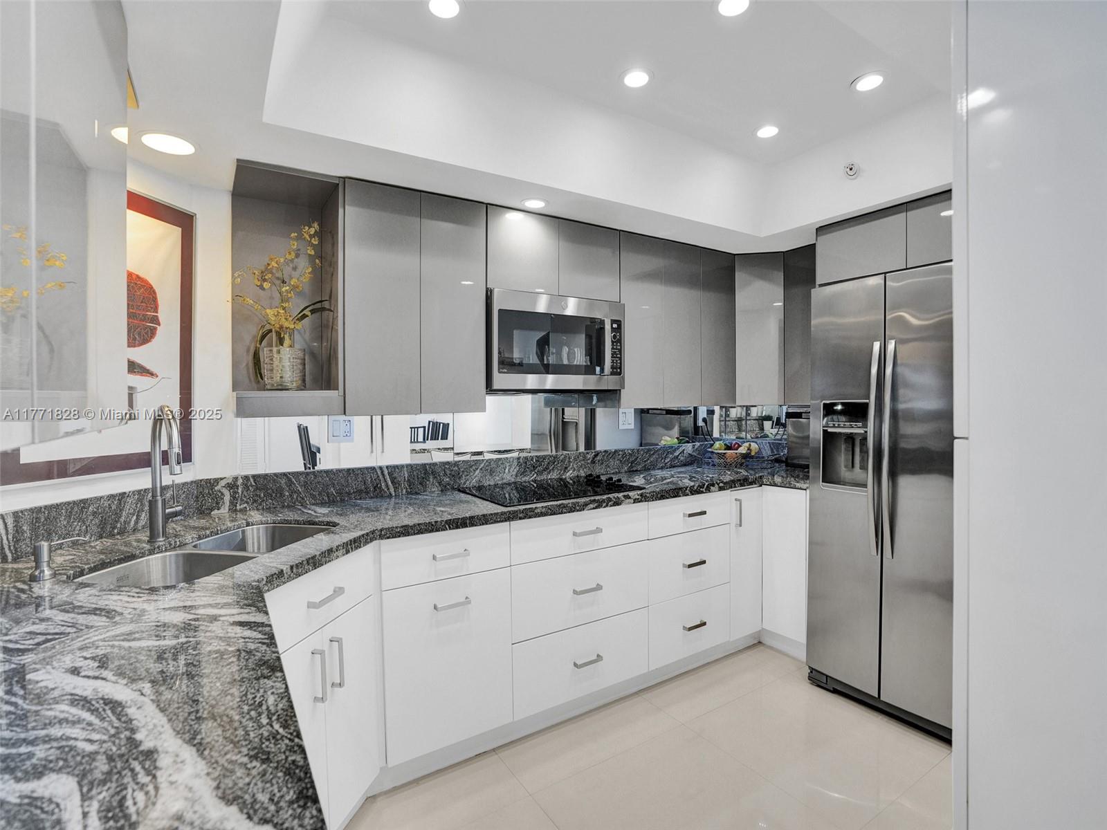 ISLAND HOUSE APT INC - CO - Residential