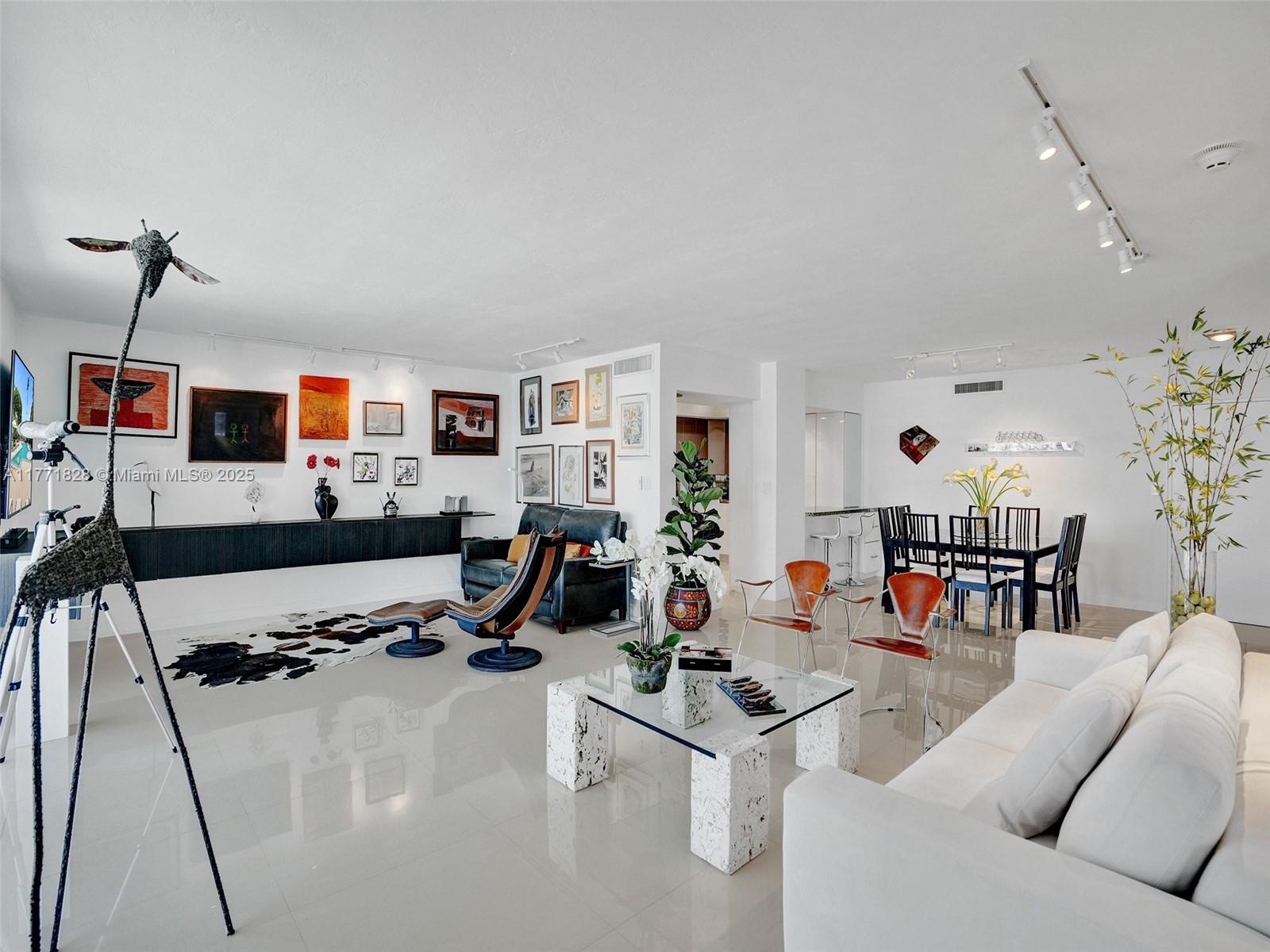 ISLAND HOUSE APT INC - CO - Residential