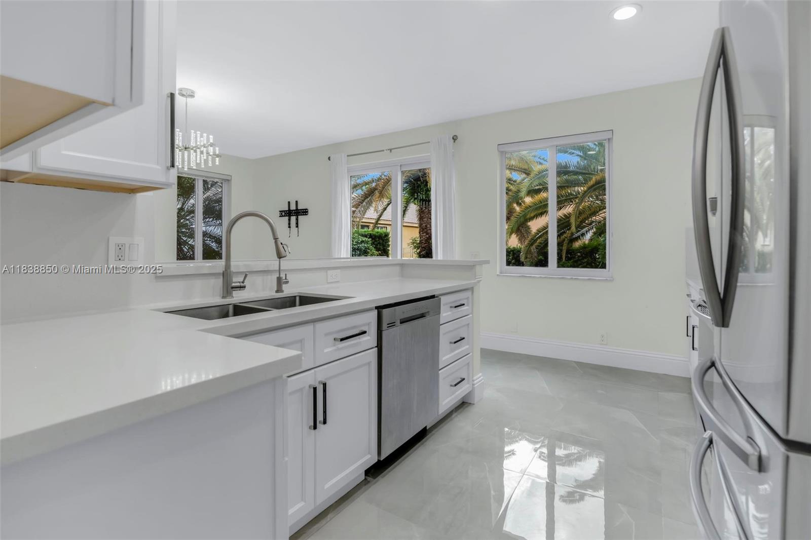 1103 Golden Cane Dr