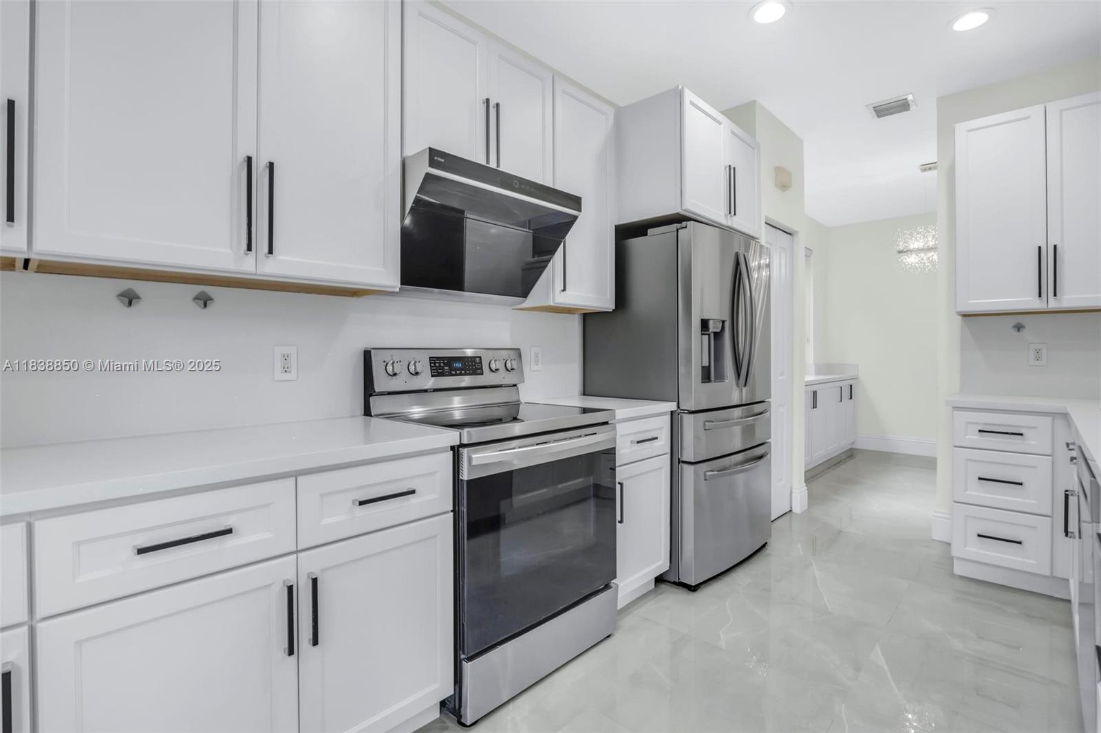 1103 Golden Cane Dr