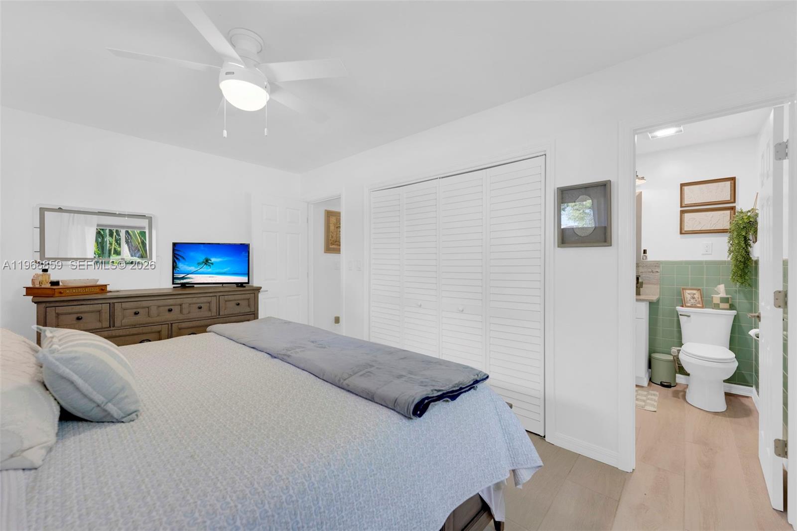 PARADISE SHORES - Residential