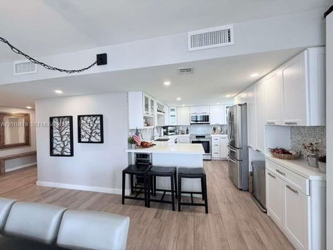 1901 Brickell Ave B1809 Miami FL 33129