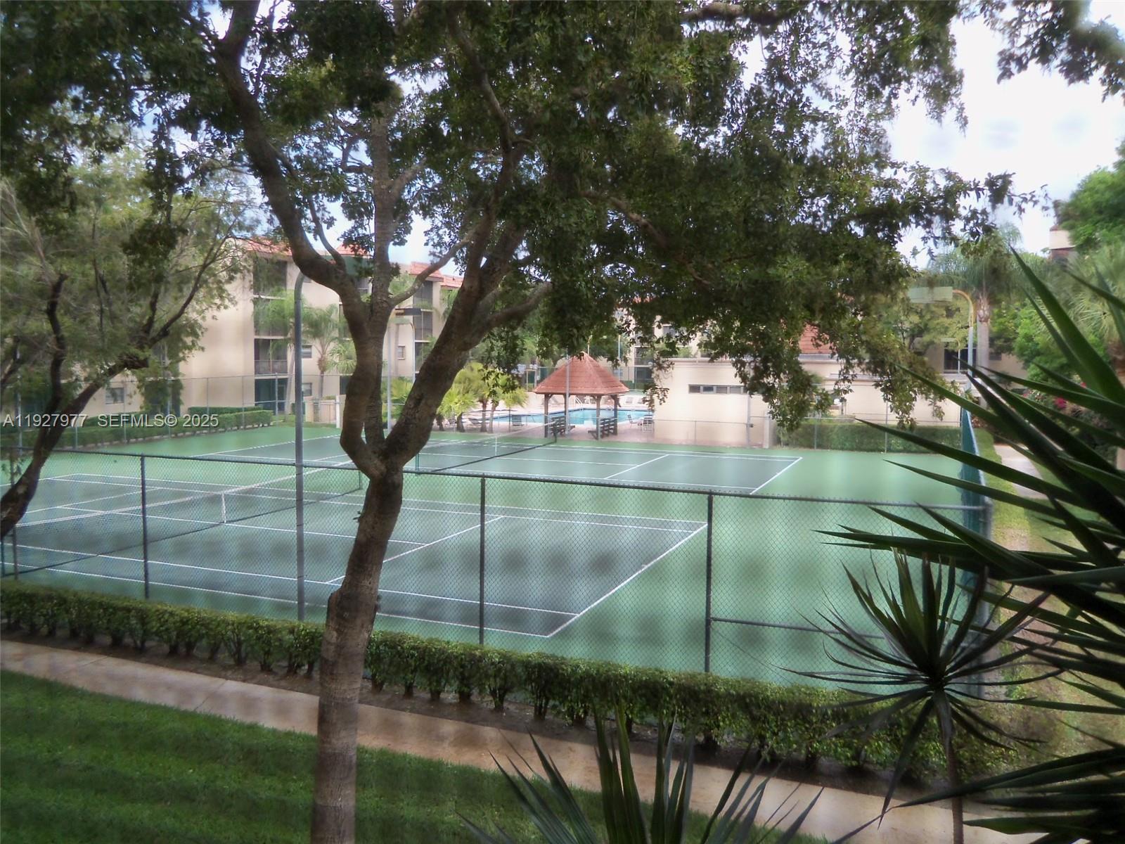 PLANTATION RACQUET CLUB - Residential Lease
