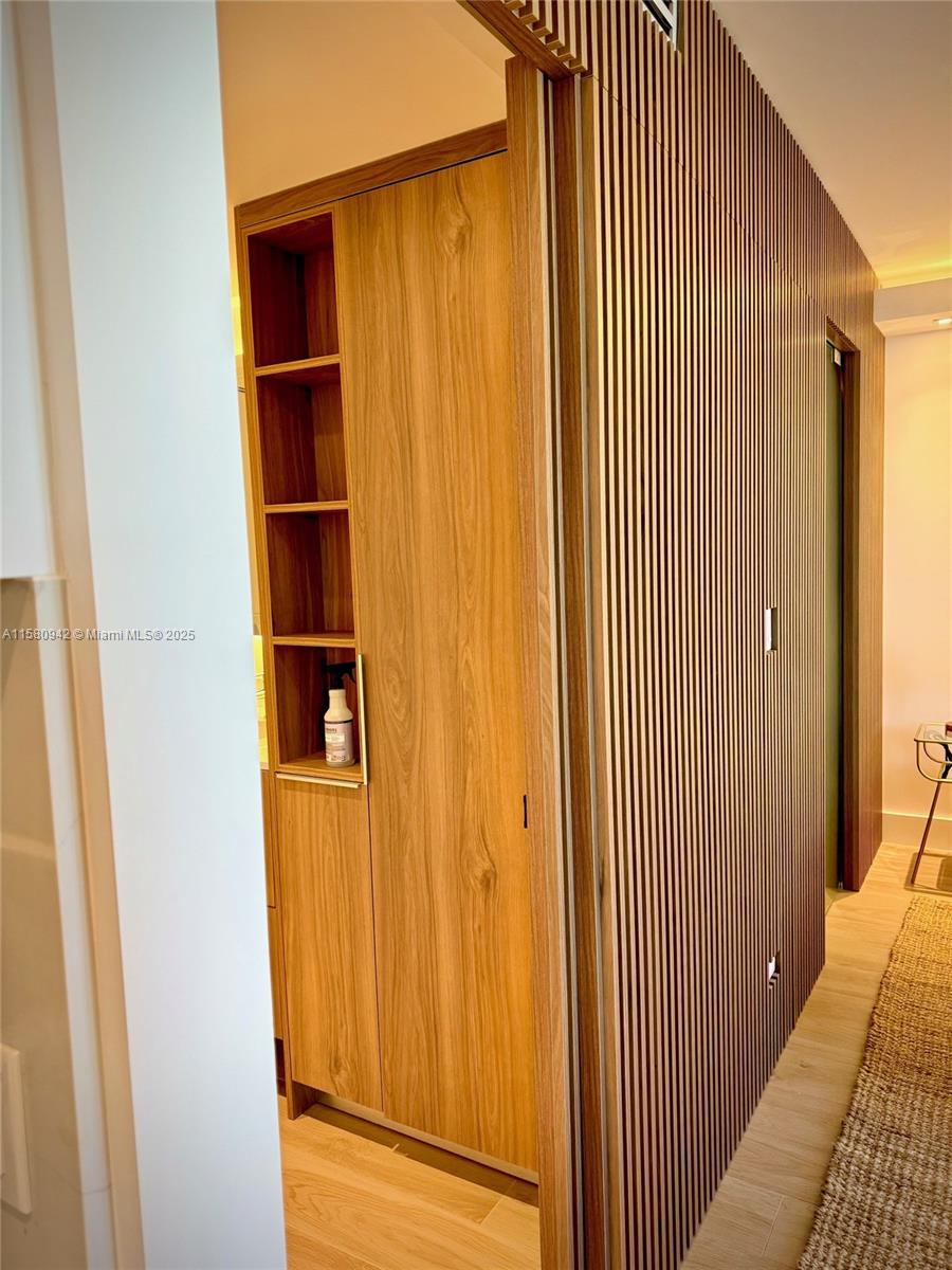 RONEY PALACE CONDO - Residential