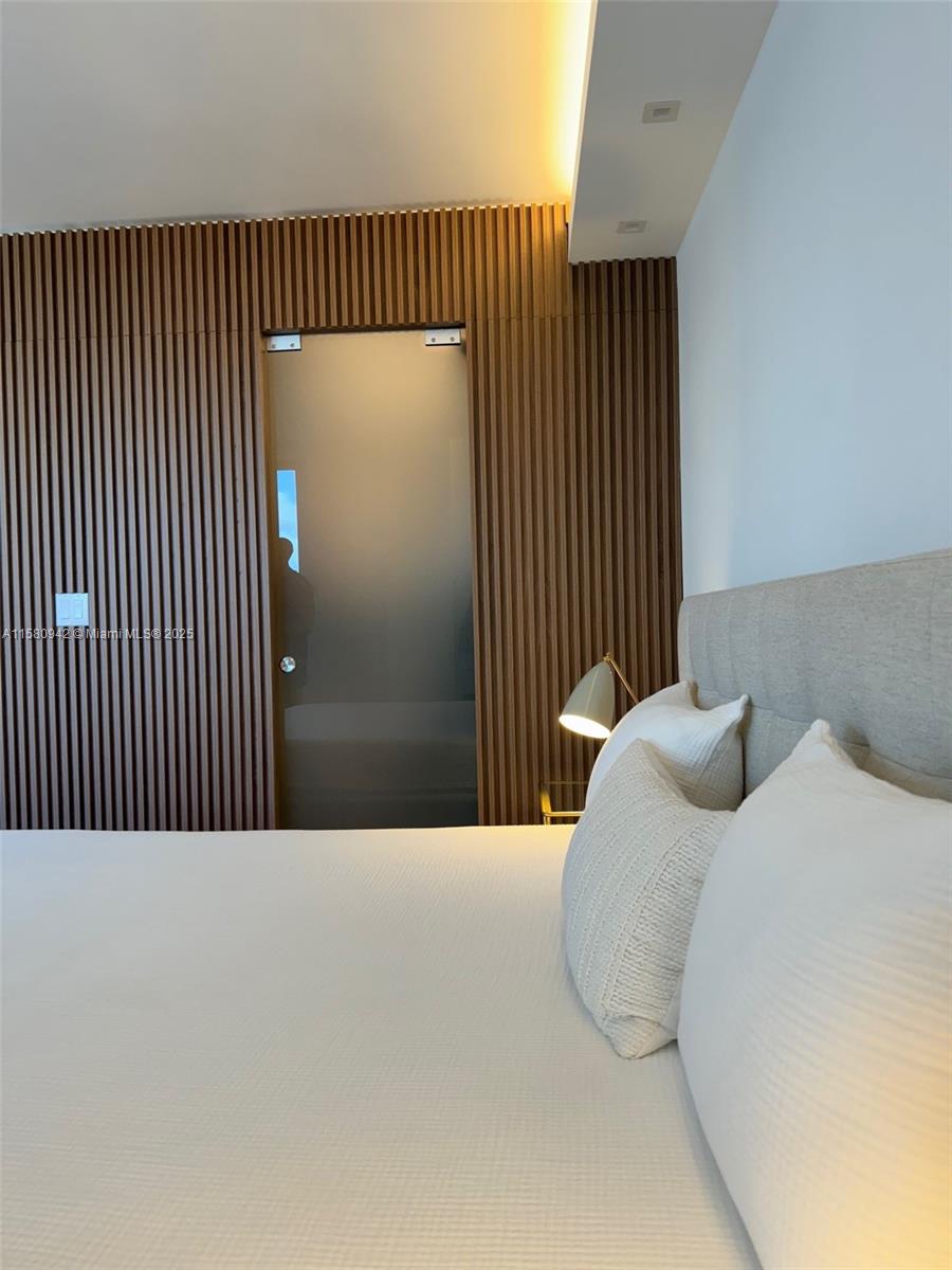 RONEY PALACE CONDO - Residential