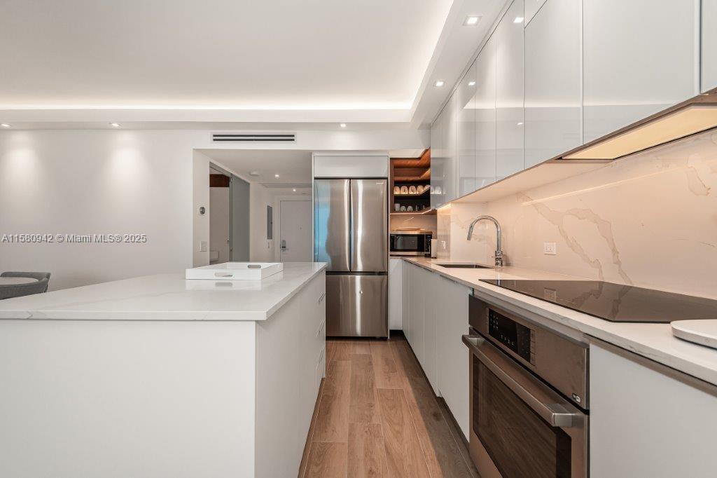 RONEY PALACE CONDO - Residential