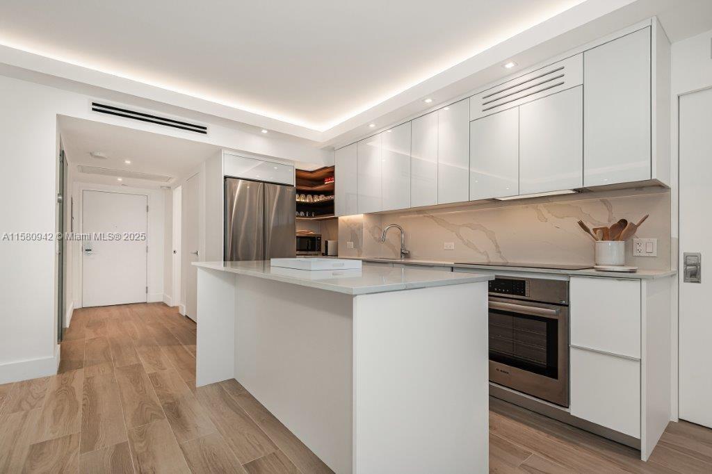 RONEY PALACE CONDO - Residential