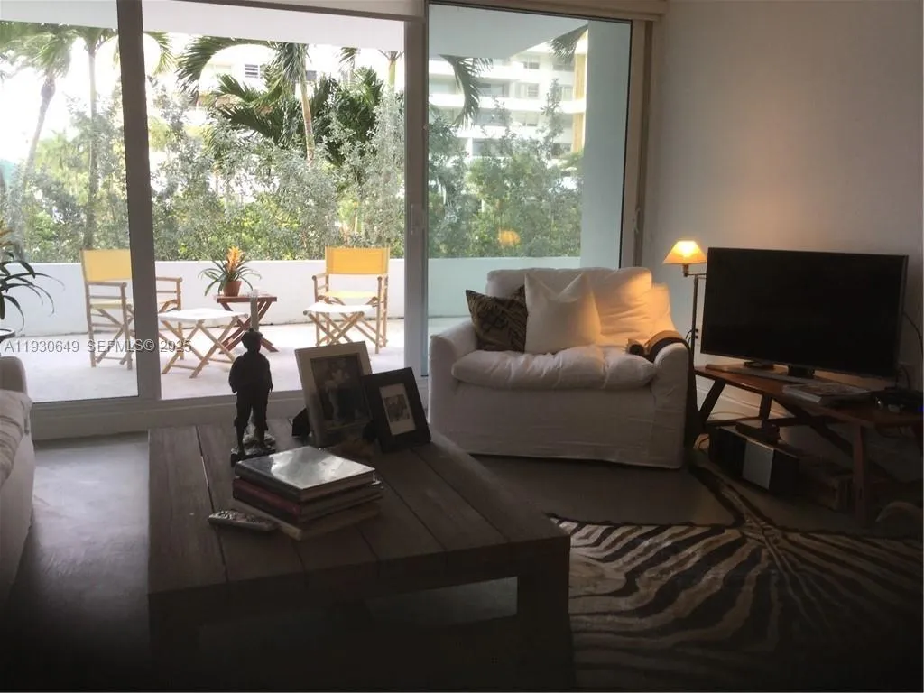 Key Biscayne, Florida 33149, United States, 1 Bedroom Bedrooms, ,2 BathroomsBathrooms,Residential,Active,255270