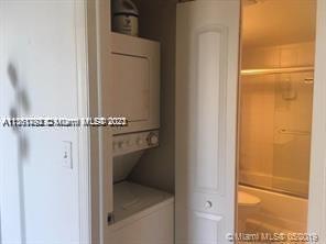 PARC CENTRAL AVENTURA EAST - Residential Lease