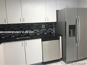 PARC CENTRAL AVENTURA EAST - Residential Lease