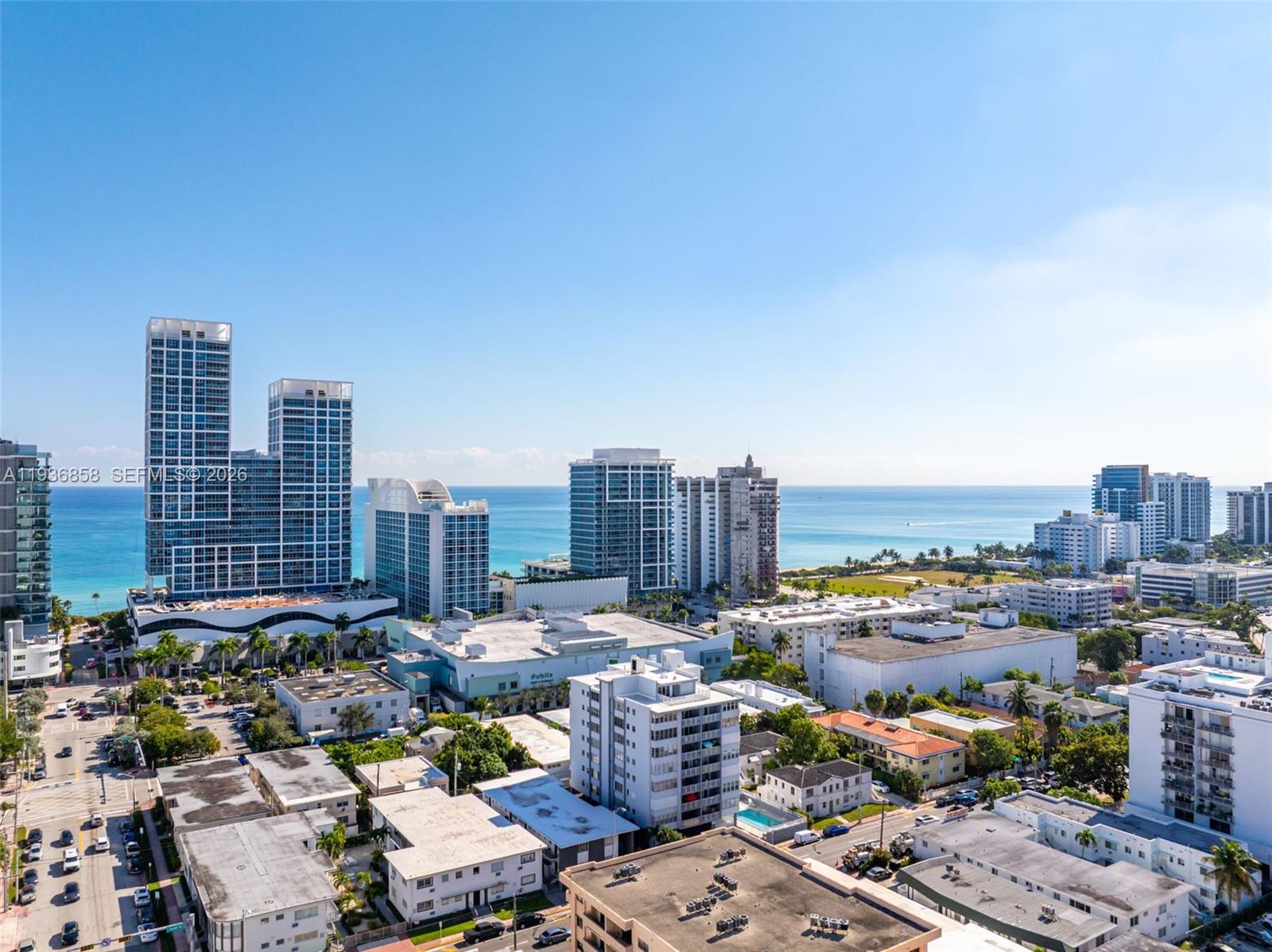 VILLA ROYAL CONDO - Residential