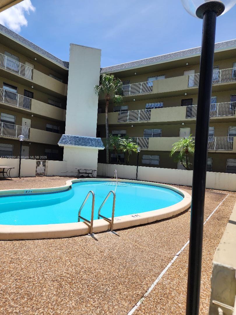 3120 N Pine Island Rd 208