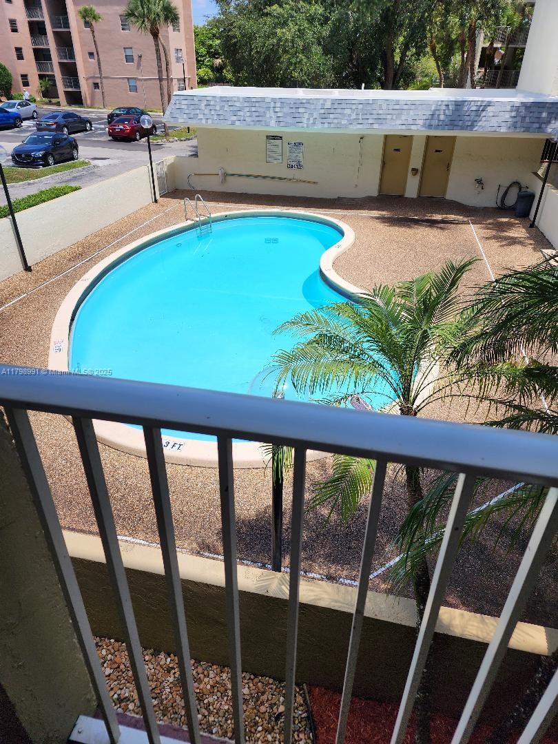 3120 N Pine Island Rd 208