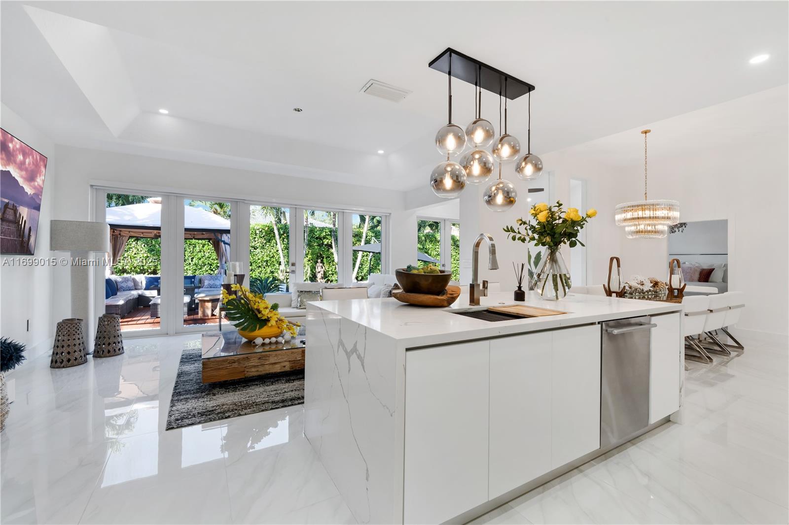 FLORENCIA ESTATES - Residential